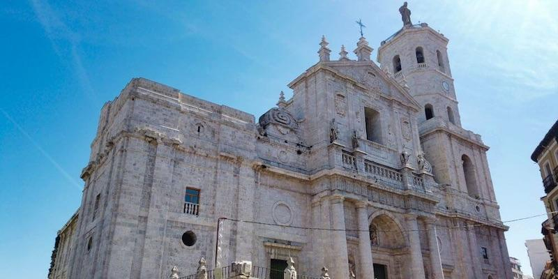 El arzobispo de Madrid participa en la catedral de Valladolid en la Misa de despedida del cardenal Ricardo Bl&aacute;zquez