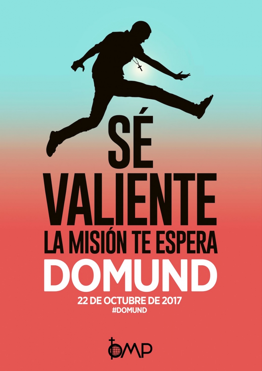 Monse&ntilde;or Juan Antonio Mart&iacute;nez Camino modera una mesa de testimonios misioneros con motivo del Domund