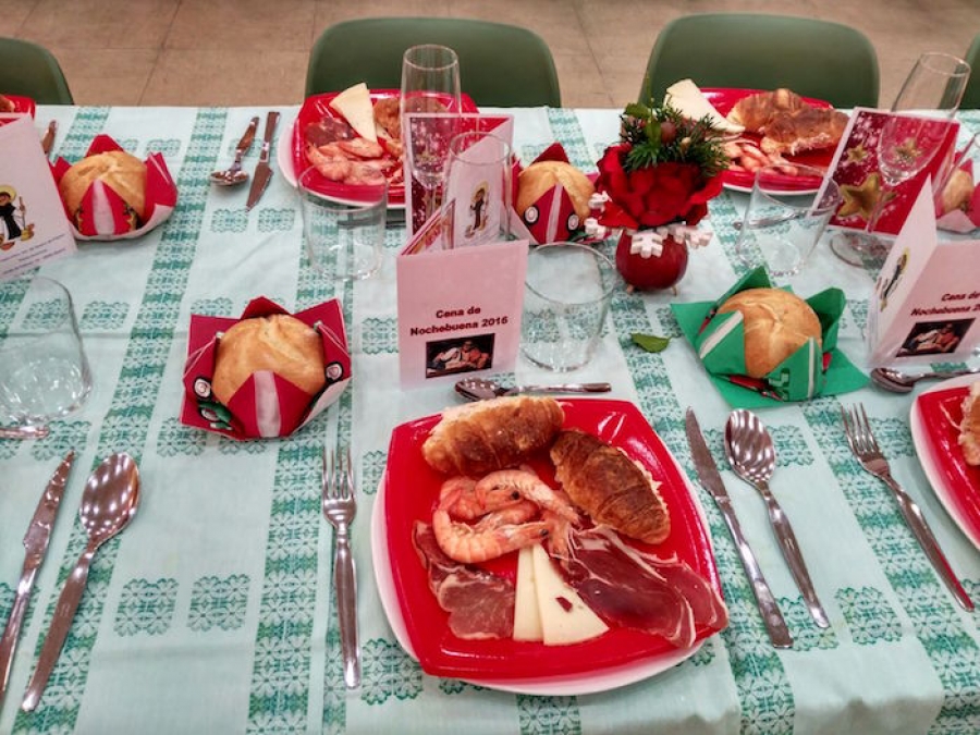 Celebrada una cena de Navidad en la parroquia Nuestra Se&ntilde;ora del Rosario de Filipinas