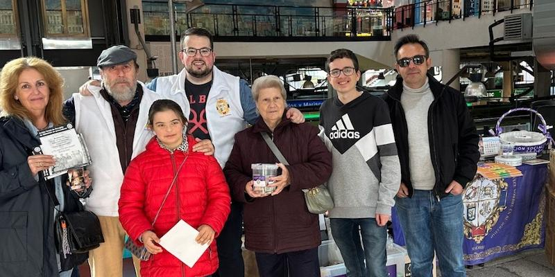 La acci&oacute;n social de Jes&uacute;s El Pobre contin&uacute;a recogiendo alimentos para su campa&ntilde;a de Navidad