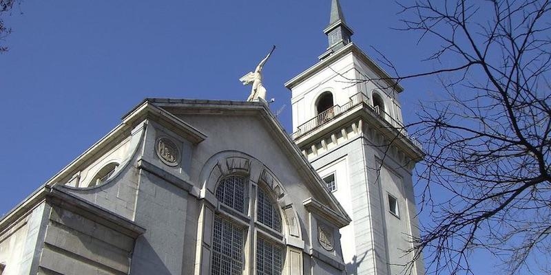 J&oacute;venes de Sant&iacute;simo Cristo de la Victoria reciben el sacramento de la Confirmaci&oacute;n