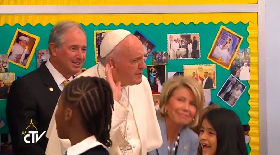 Escolares de Harlem cantan &quot;Hazme un Instrumento de tu Paz&quot; para el Papa Francisco