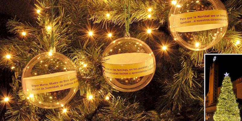 El santuario de Torreciudad instala un árbol de Navidad solidario a beneficio de Cáritas