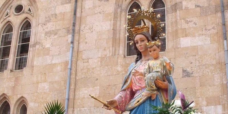 El cardenal José Cobo preside una Misa en la parroquia María Auxiliadora ante la festividad de su titular