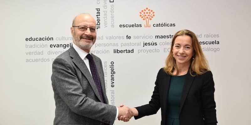 José María Alvira, secretario general de Escuelas Católicas y Marta Novo, directora general de SM España