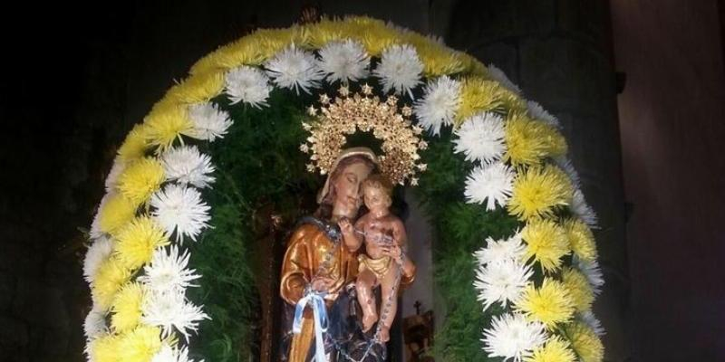 Inmaculada Concepci&oacute;n de Soto del Real acoge una novena en honor a la Virgen del Rosario con motivo de su festividad