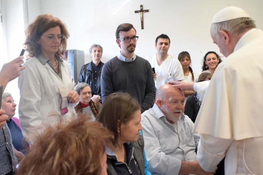 El Santo Padre retoma 'los viernes de la misericordia' visitando un instituto para ciegos