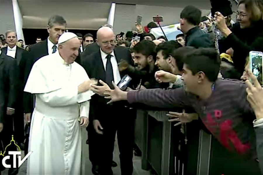 El Papa en la audiencia: 'Al mirar las estrellas confiar en la promesa de Dios'