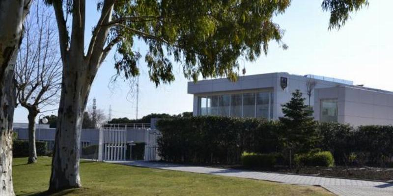 El vicario episcopal de la VII administra el sacramento de la Confirmaci&oacute;n en el Colegio Nuestra Se&ntilde;ora de Schoenstatt