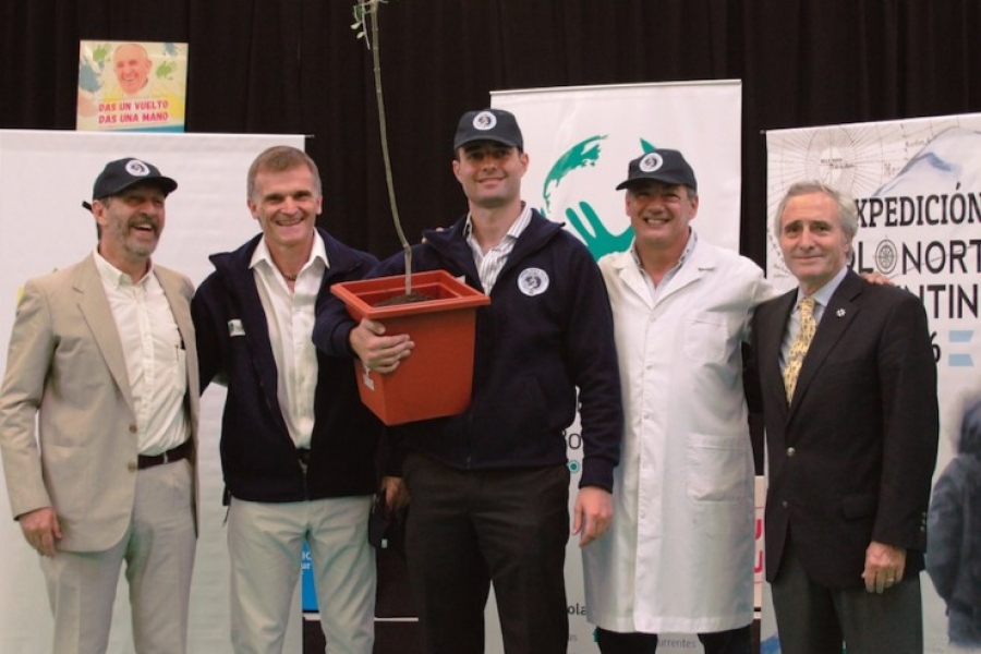 Francisco escribe a expedicionarios de Scholas en el Polo Norte