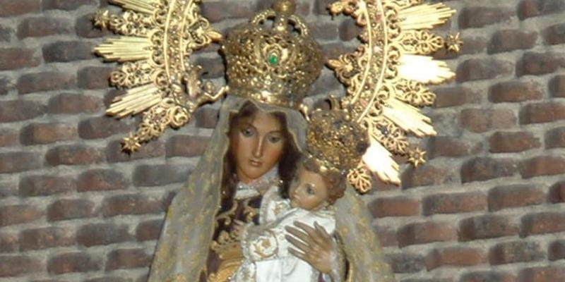 El padre Alfonso Carlos Grau preside en Santa María del Monte Carmelo los cultos en honor a la Virgen del Carmen