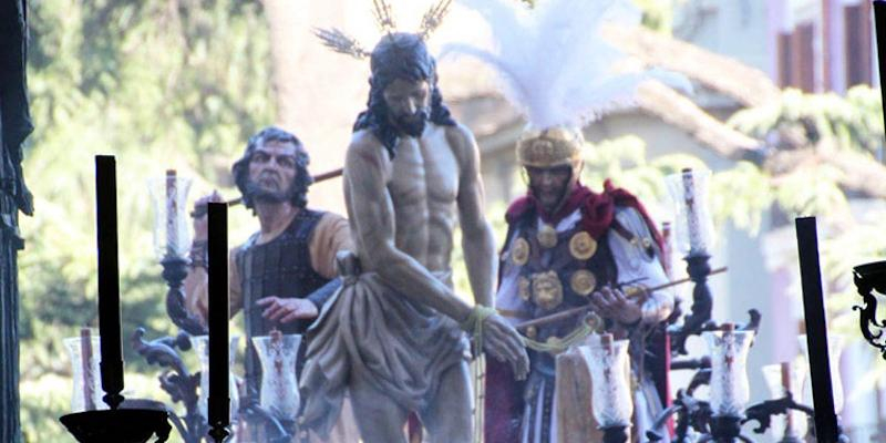 Nuestro Padre Jesús del Perdón recorre las calles del centro de Madrid en el Domingo de Ramos