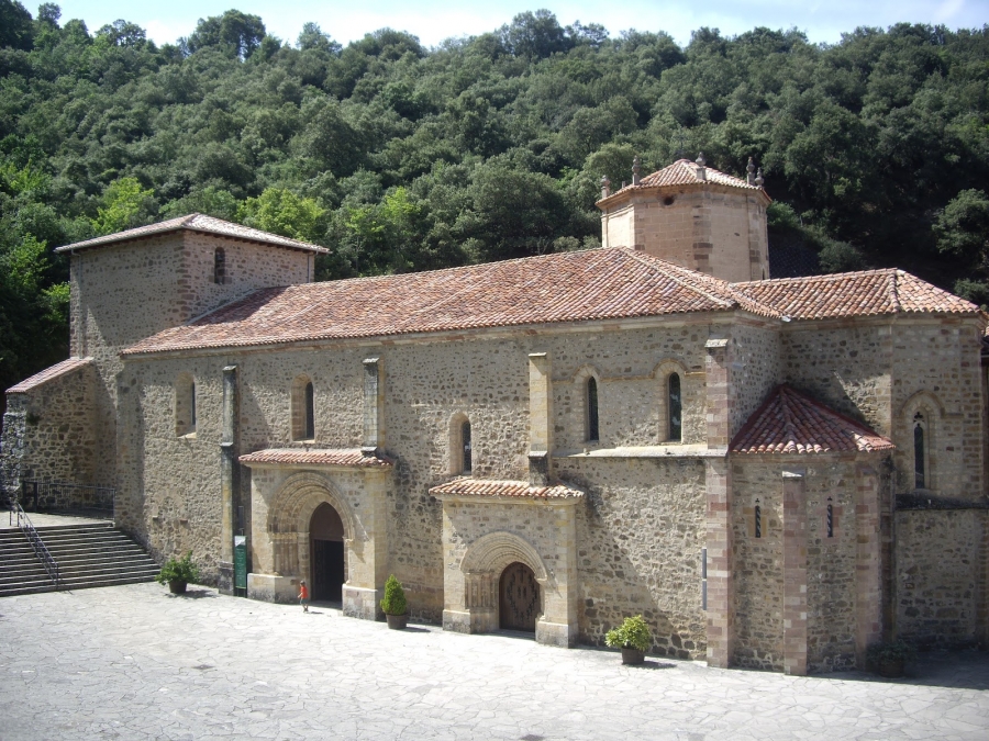 Los seminaristas de la di&oacute;cesis peregrinan a Santo Toribio de Li&eacute;bana para &laquo;conocer m&aacute;s el amor al que el Se&ntilde;or los ha llamado&raquo;