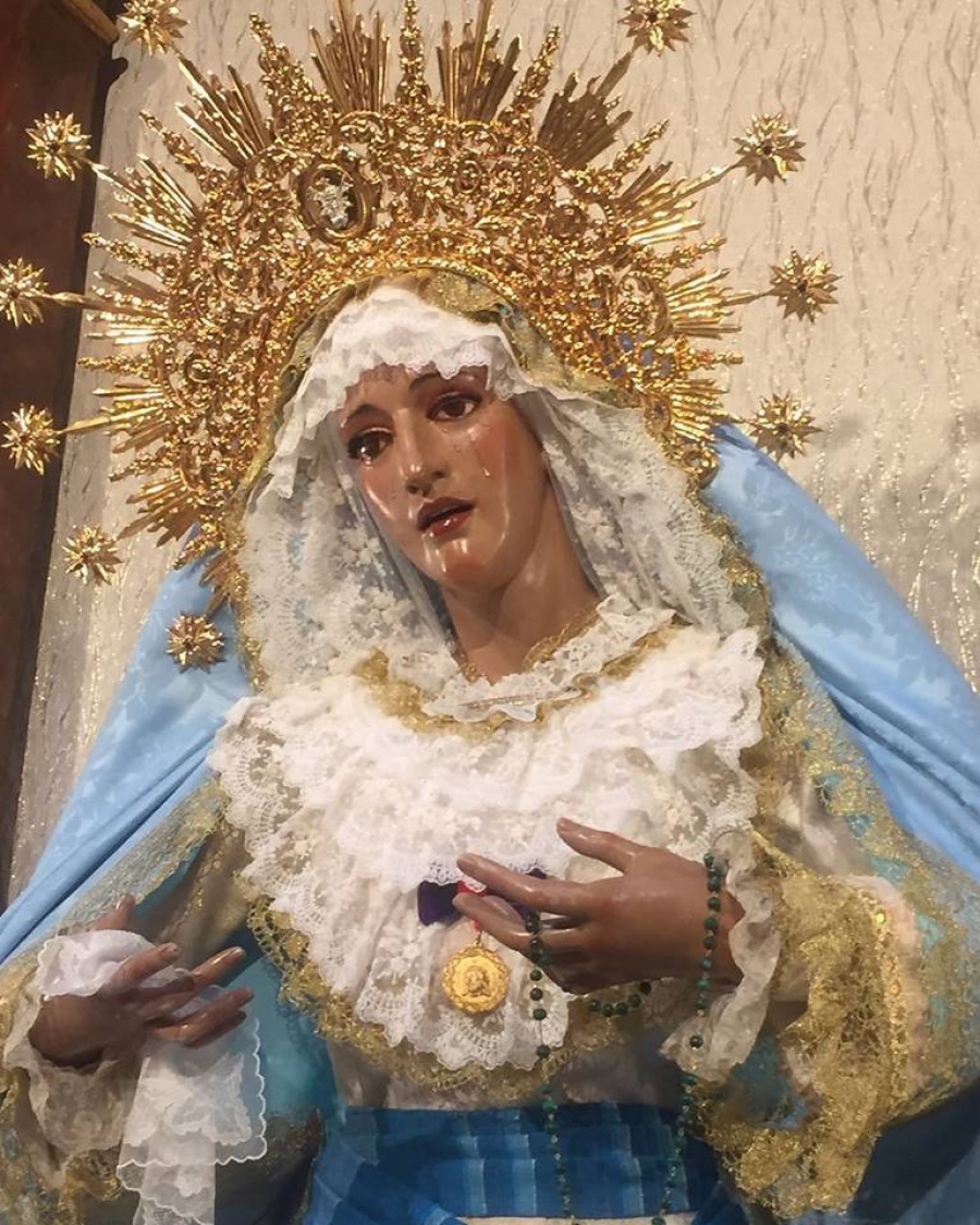 La Hermandad de Jes&uacute;s el Pobre celebra la festividad de Mar&iacute;a Sant&iacute;sima del Dulce Nombre con Misa y besamanos