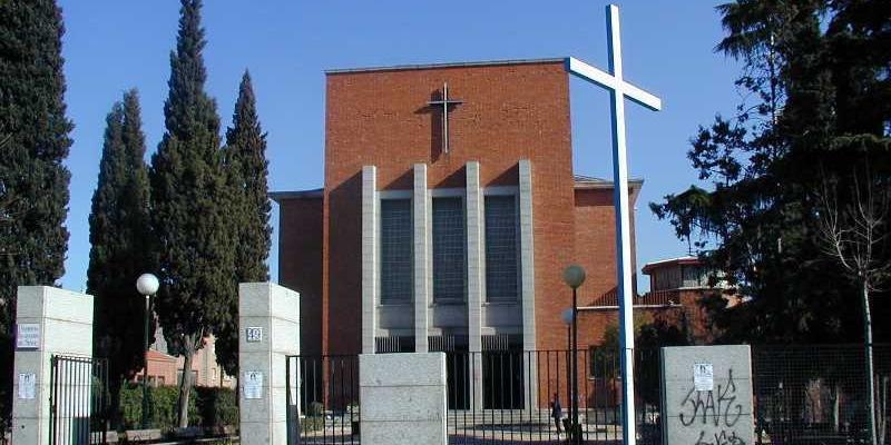 Encarnación del Señor organiza un mercadillo a beneficio de Cáritas parroquial