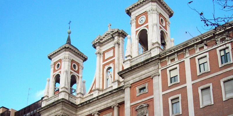 El cardenal Osoro celebra una Eucaristía en San Francisco de Borja en el 50 aniversario del campus en Madrid de la Saint Louis University