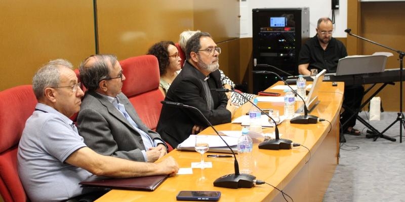 Monse&ntilde;or Vicente Mart&iacute;n pide &laquo;mirar m&aacute;s all&aacute; de las estad&iacute;sticas y de las cifras&raquo; ante la realidad migratoria