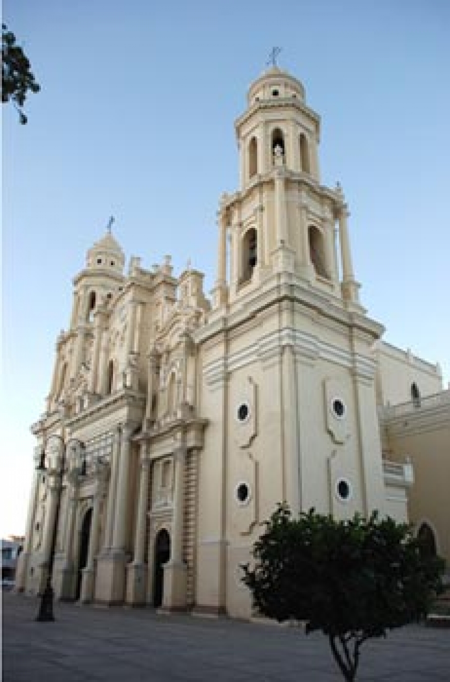 M&eacute;xico: obispos lamentan ataque a la Catedral de Hermosillo