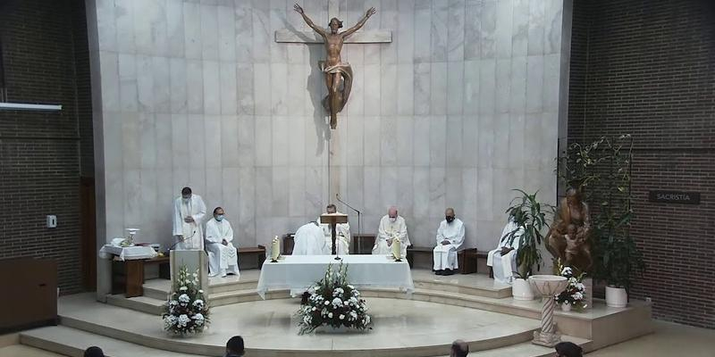 Juan Carlos Merino preside en San Bruno una Eucaristía con sacramento de la Confirmación