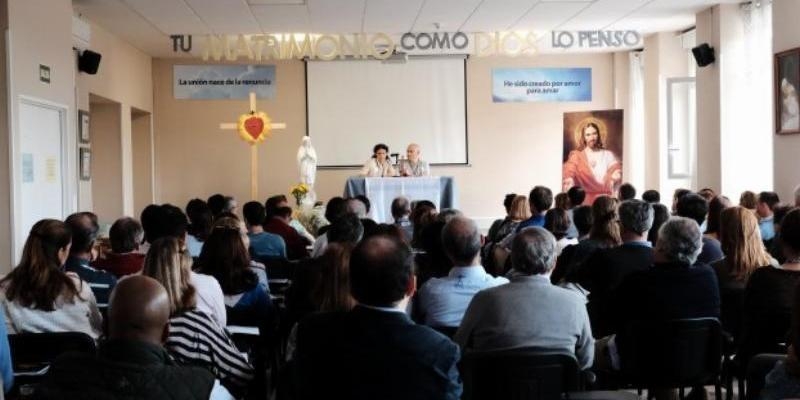 Proyecto Amor Conyugal organiza un retiro para matrimonios en colaboración con San Juan Crisóstomo