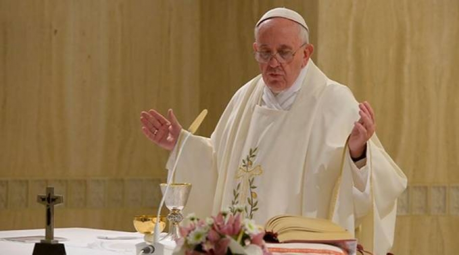 El Papa en Santa Marta: 'La mundanidad destruye la identidad cristiana'