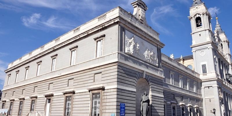 El cardenal Osoro hace oficial la reforma de la Curia