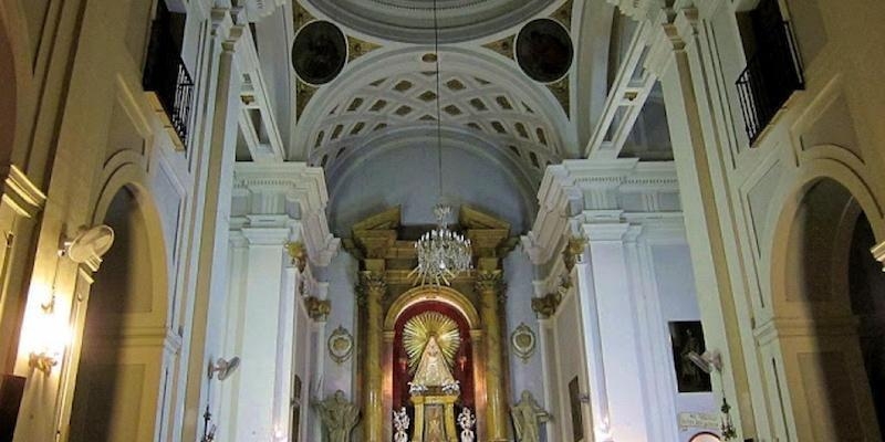 El párroco de San Ildefonso preside en Nuestra Señora de las Maravillas los cultos en honor a la patrona de Malasaña