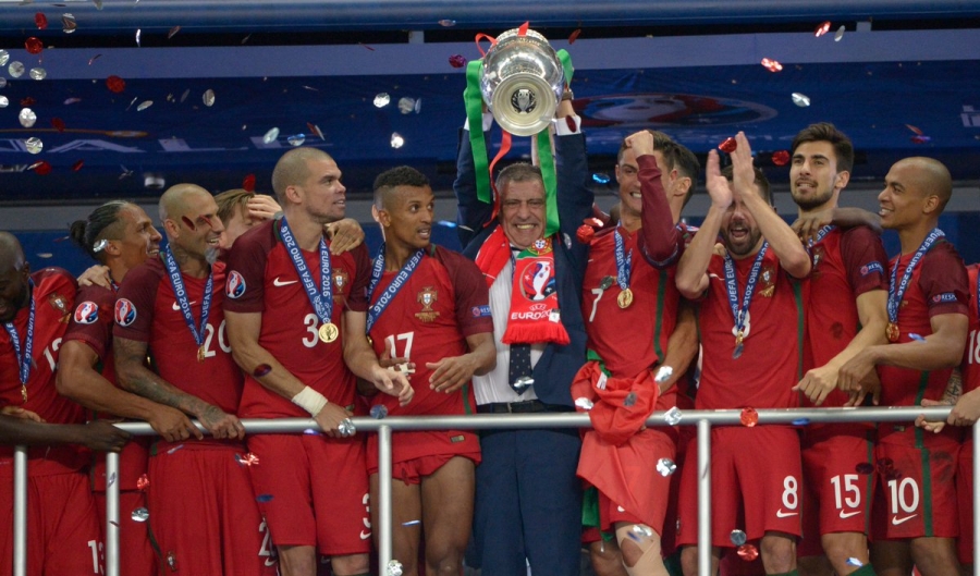 Eurocopa 2016: T&eacute;cnico de Portugal agradece a Dios y a la Virgen por el campeonato