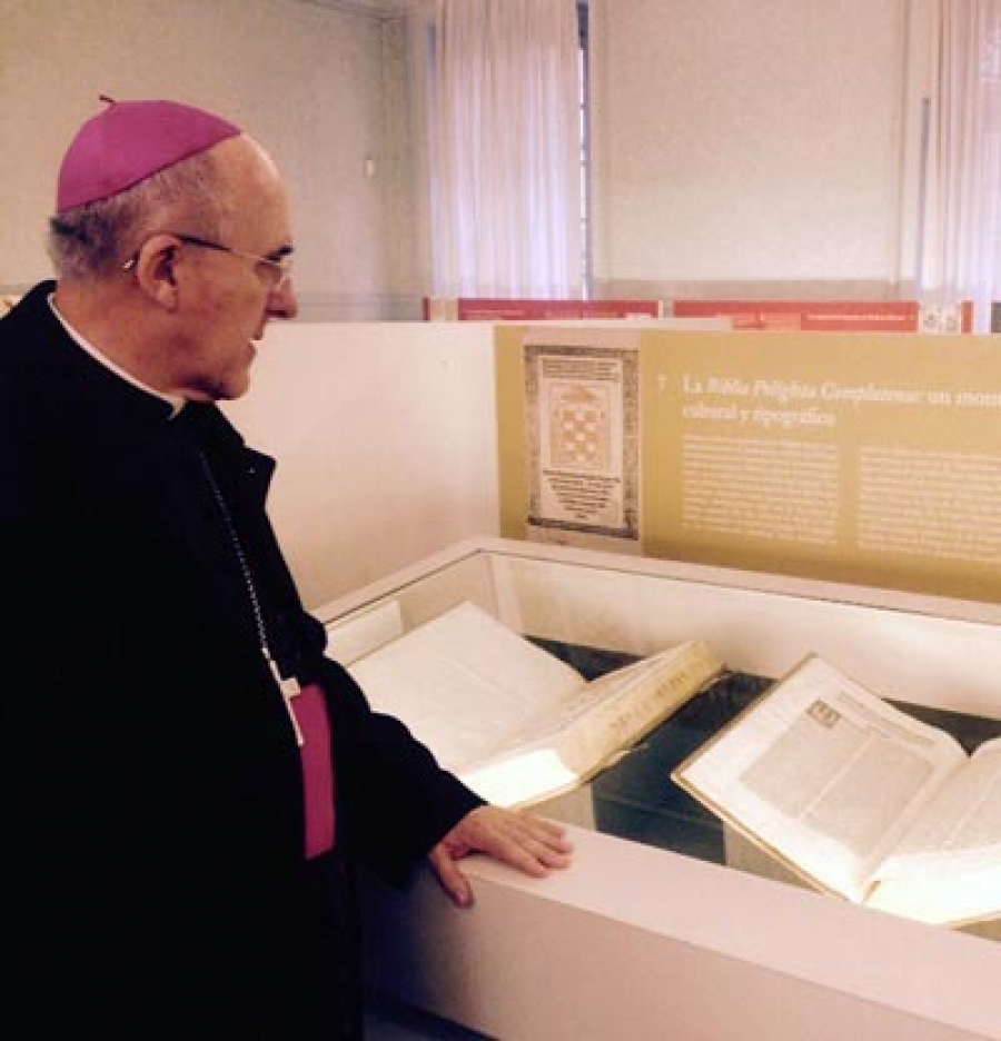Visita a la Exposici&oacute;n conmemorativa del V Centenario de la Biblia Pol&iacute;glota Complutense