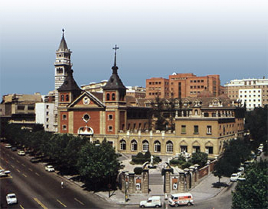 Cena del hambre en la parroquia Nuestra Se&ntilde;ora de Atocha