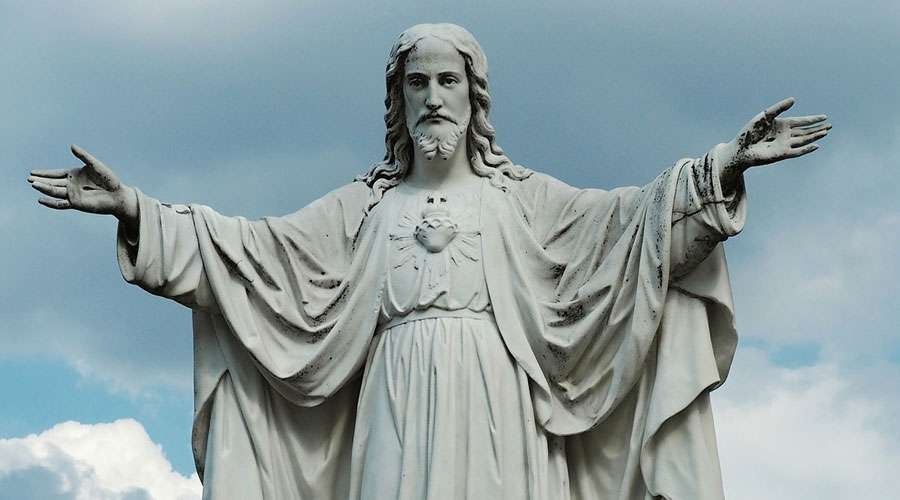 Cristo nos pide estar en el mundo para que «la Verdad se haga carne»