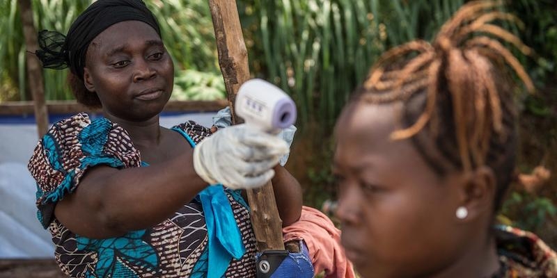 Emergencia del &eacute;bola: 6.200 voluntarios luchan contra la epidemia en las zonas afectadas