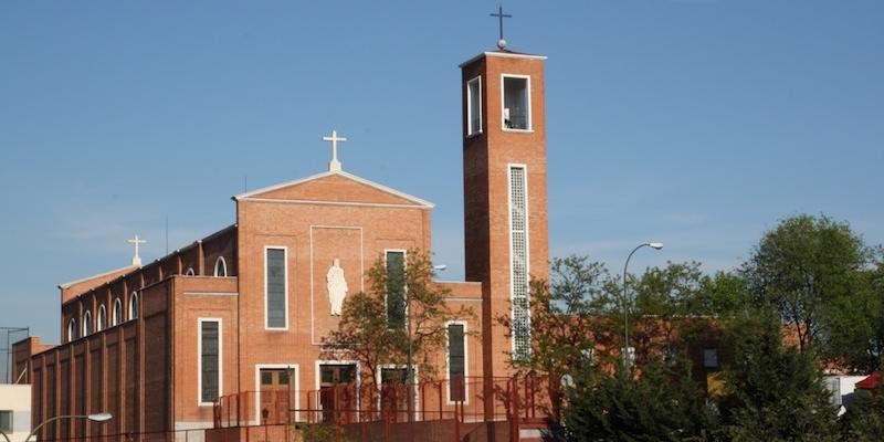 Sagrado Coraz&oacute;n de Jes&uacute;s de Usera honra a su titular con una solemne Eucarist&iacute;a