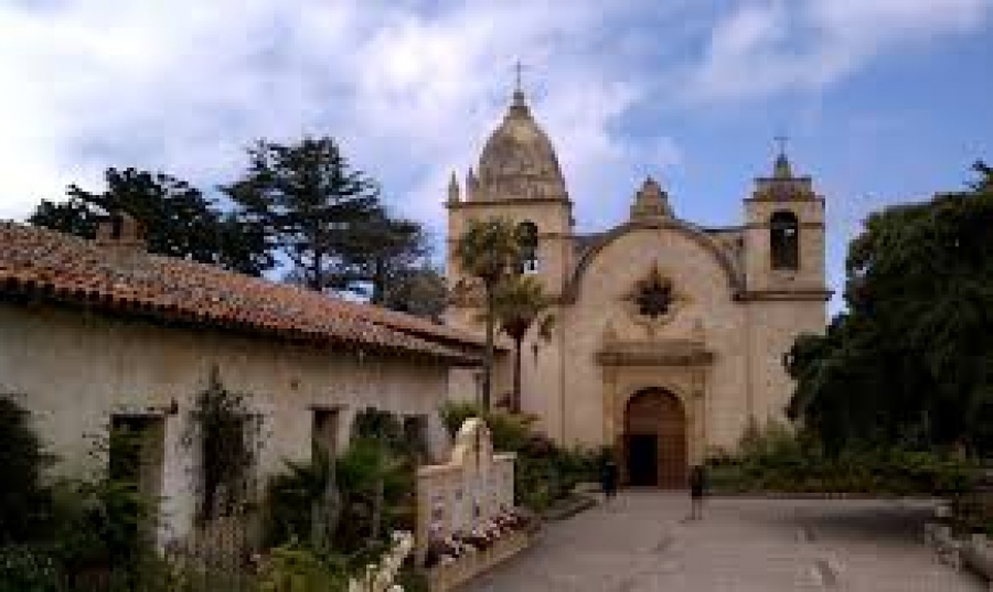 Atacan Misión donde está enterrado Junípero Serra a pocos días de su canonización
