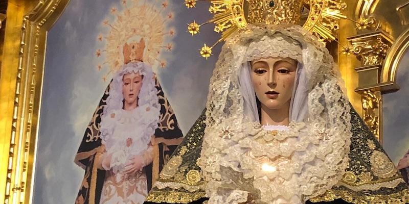 El traslado procesional de Nuestra Señora de la Soledad inaugura las fiestas patronales del distrito de Barajas