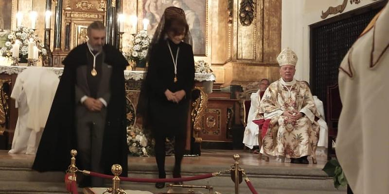 Monse&ntilde;or Juan Antonio Mart&iacute;nez Camino, SJ, recibe la Medalla de Honor de Mar&iacute;a Ana de Jes&uacute;s