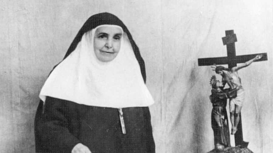 Las Hermanas de la Cruz celebran el aniversario de su fundaci&oacute;n con una Misa de acci&oacute;n de gracias