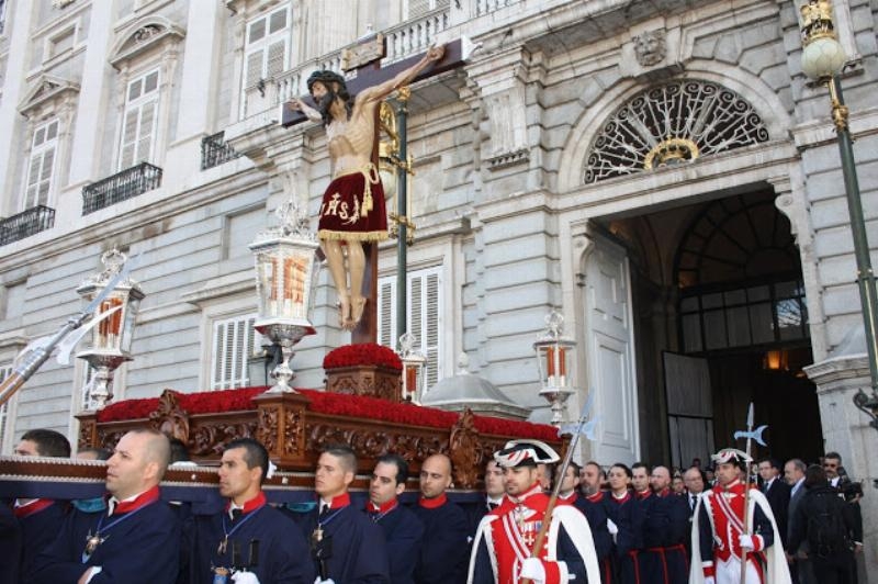 La imagen del Cristo de los Alabarderos se traslada el Martes Santo al Palacio Real para su salida procesional