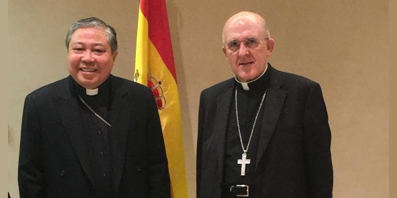 El nuevo nuncio, monseñor Bernardito Auza, ya está en España