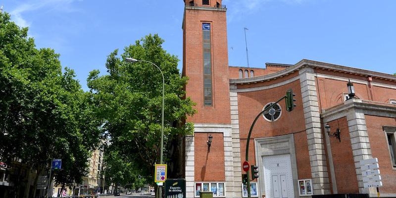 Monse&ntilde;or Jos&eacute; Cobo inaugura en el Inmaculado Coraz&oacute;n de Mar&iacute;a la 3&ordf; jornada presencial del Curso de Protecci&oacute;n de Menores del ITVR