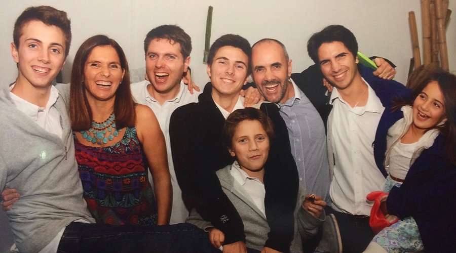 Madre de 6 hijos alienta la fe en jóvenes ante desafíos del mundo de hoy