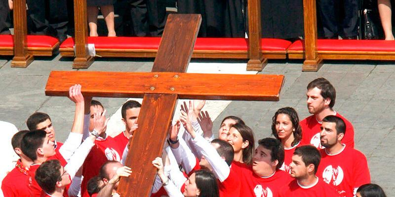 La cruz de la JMJ llega a Madrid: «Está en la memoria del corazón de los madrileños»