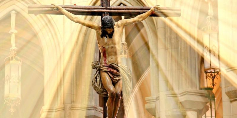 J&oacute;venes de Hermandades y Cofrad&iacute;as en colaboraci&oacute;n con J&oacute;venes Madrid celebran este viernes un V&iacute;a Crucis en la catedral