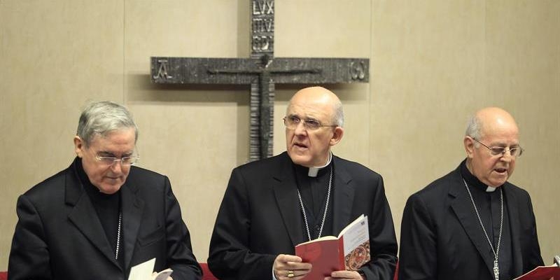 El cardenal Osoro y los obispos auxiliares participan en la 111ª reunión de la Asamblea Plenaria de la CEE