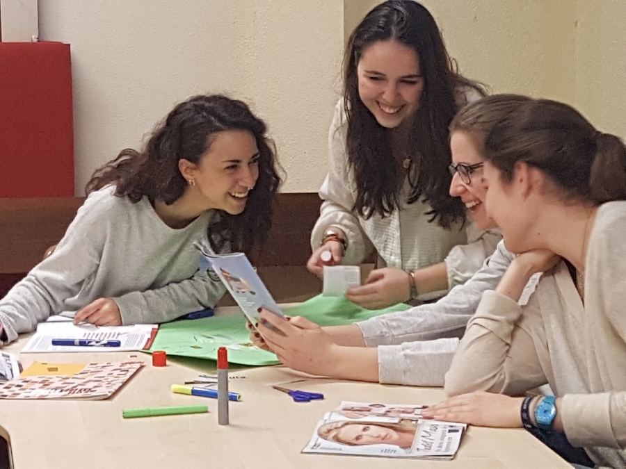 Los j&oacute;venes de la parroquia de San Juan de Mirasierra conocen el ser y hacer de C&aacute;ritas Madrid