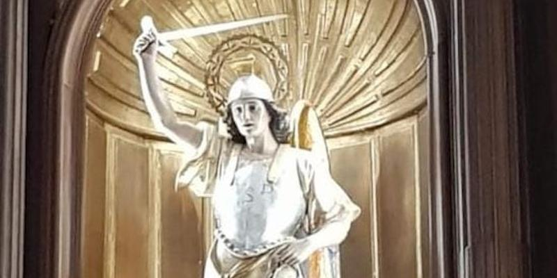 San Miguel Arc&aacute;ngel de Carabanchel celebra la fiesta del titular del templo con el lema 'La Gloria de Dios repara la Iglesia'