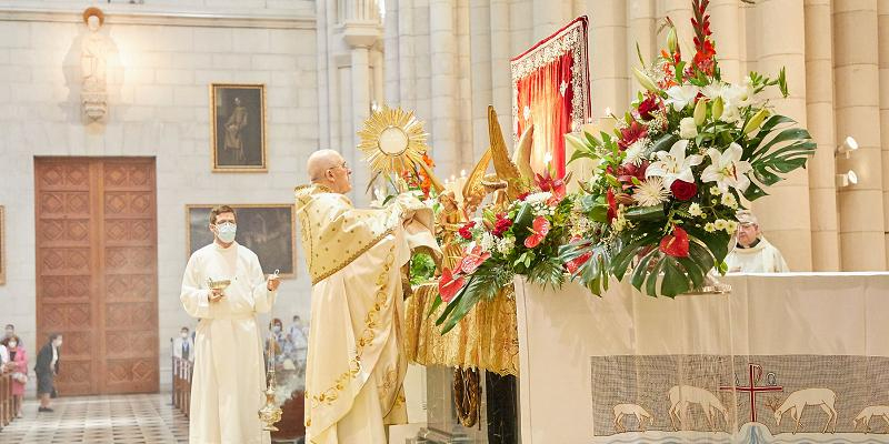 La catedral acoge una Eucaristía con exposición del Santísimo en la solemnidad del Corpus
