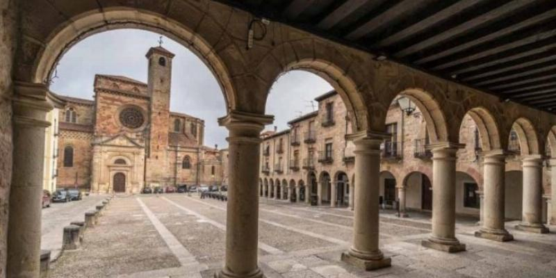 Santa María Madre de Dios de Tres Cantos realiza en Sigüenza un campamento para familias y jóvenes adultos