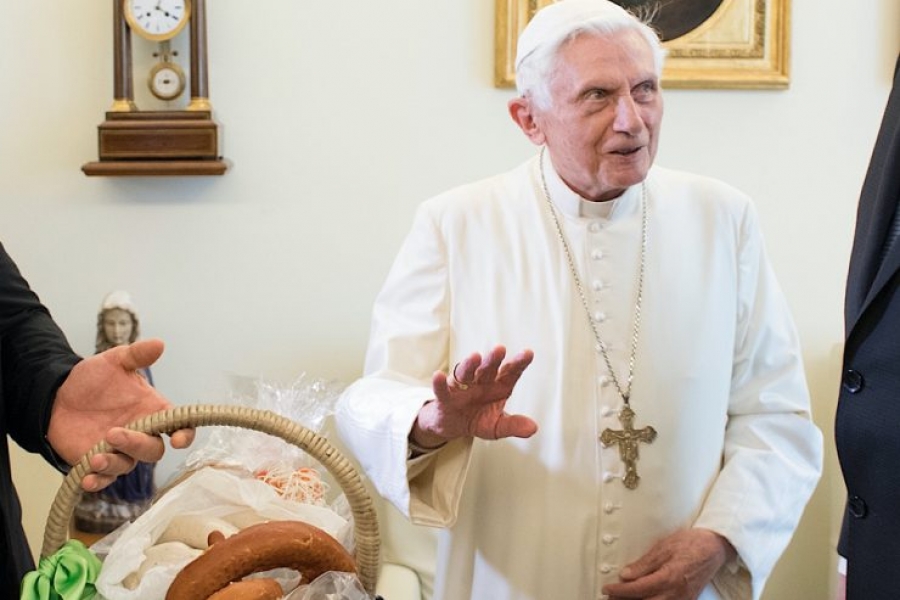 El cumplea&ntilde;os de Benedicto XVI: sobrio, en familia y en estilo b&aacute;varo