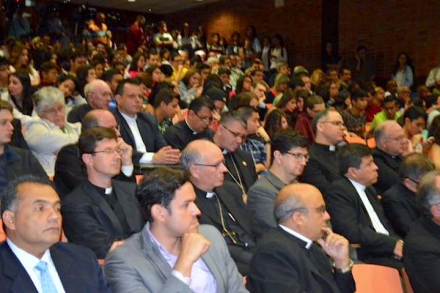 El cardenal Parolin a los obispos de Venezuela: reanudar el di&aacute;logo y elecciones